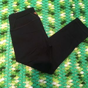 Yoga smoga size 4 crops.
